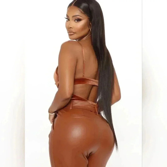 Fashion Nova Velvet Bodysuit. Nwt size Large - Picture 2 of 7